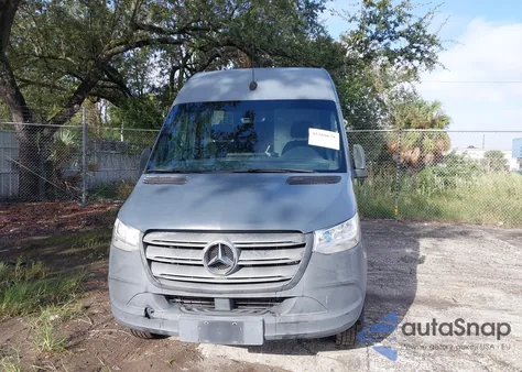 2019 Mercedes-Benz Sprinter 2500 Standard Roof V6 из США, поврежденный, VIN WD4PF0CD7KP033542